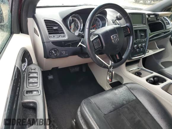 2018 Dodge Grand Caravan SXT z VIN 2C4RDGCG1JR209008, wystawiony jako Copart lot #65998505 z przebiegiem 152 674 mil mil oraz Szkoda całkowita • Salvage title. Historia ofert i sprzedaży dostępna na DreamBid. Obrazek 8.