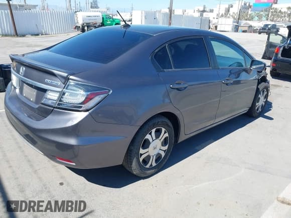 ✅ 2015 Honda Civic • VIN: 19XFB4F28FE200953 • Lot: 42635975. Listed on IAAI with 121,241 mi. Free auction sales archive from the USA and detailed vehicle history report at DreamBid. Image 4.
