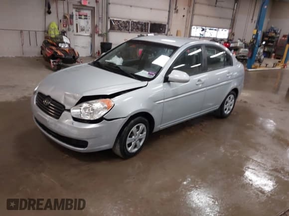 ✅ 2011 Hyundai Accent GLS • VIN: KMHCN4AC1BU605828 • Лот: 42129829. Опубликован ранее на IAAI с пробегом 154 224 миль. Бесплатный доступ к архиву аукционных продаж из США и подробный отчёт об истории автомобиля на DreamBid. Изображение 17.