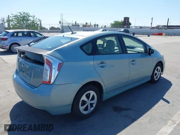 ✅ 2014 Toyota Prius Four • VIN: JTDKN3DU8E1829487 • Lot: 43247685. Wystawiony na IAAI z przebiegiem 143 689 mil. Bezpłatny archiwum sprzedaży aukcyjnych z USA i szczegółowy raport historii pojazdu na DreamBid. Zdjęcie 4.