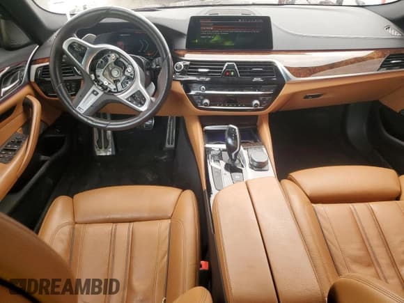 ✅ 2020 BMW 5 Series M550i xDrive • VIN: WBAJS7C03LBN96746 • Lot: 63870085. Wystawiony na Copart z przebiegiem Nie podano. Bezpłatny archiwum sprzedaży aukcyjnych z USA i szczegółowy raport historii pojazdu na DreamBid. Zdjęcie 8.