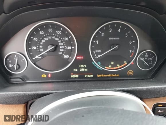 ✅ 2015 BMW 3 Series 328i xDrive • VIN: WBA3B5G5XFNS12127 • Лот: 89934235. Опубликован ранее на Copart с пробегом 63 088 миль. Бесплатный доступ к архиву аукционных продаж из США и подробный отчёт об истории автомобиля на DreamBid. Изображение 9.