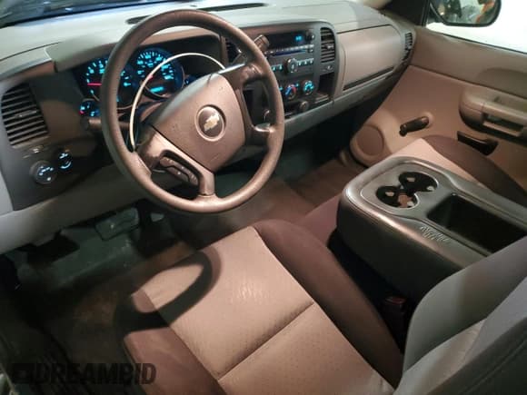 ✅ 2008 Chevrolet Silverado 1500 Work Truck • VIN: 1GCEC14C68Z245318 • Lot: 82659095. Listed on Copart with 113,321 mi. Free auction sales archive from the USA and detailed vehicle history report at DreamBid. Image 8.