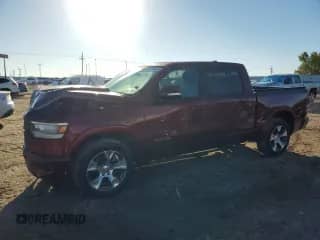 2022 Ram 1500 Laramie с VIN 1C6SRFJT7NN135357, выставлен на аукционе Copart как лот 85384325 с пробегом 55 332 миль миль и Списание • Salvage title. История ставок и продаж доступна на DreamBid. Изображение 1.