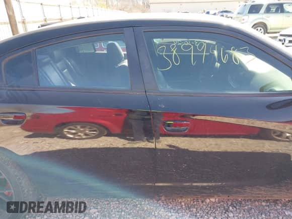 2015 Dodge Charger SRT Hellcat z VIN 2C3CDXL99FH860606, wystawiony jako IAAI lot #38994683 z przebiegiem 33 726 mil mil oraz . Historia ofert i sprzedaży dostępna na DreamBid. Obrazek 13.