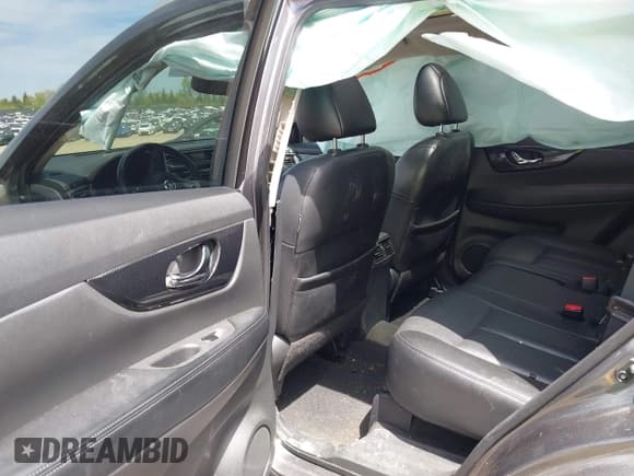 ✅ 2017 Nissan Rogue SL • VIN: 5N1AT2MV0HC879552 • Lot: 42242389. Listed on IAAI with 112,944 mi. Free auction sales archive from the USA and detailed vehicle history report at DreamBid. Image 8.