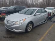 ✅ 2013 Hyundai Sonata GL • VIN: 5NPEB4AC9DH752255 • Lot: 41121737. Listed on IAAI with 151,005 mi. Free auction sales archive from the USA and detailed vehicle history report at DreamBid. Image 2.