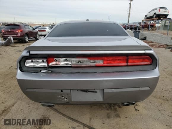 ✅ 2013 Dodge Challenger SXT • VIN: 2C3CDYAG8DH676424 • Lot: 83821064. Wystawiony na Copart z przebiegiem 86 842 mil. Bezpłatny archiwum sprzedaży aukcyjnych z USA i szczegółowy raport historii pojazdu na DreamBid. Zdjęcie 6.