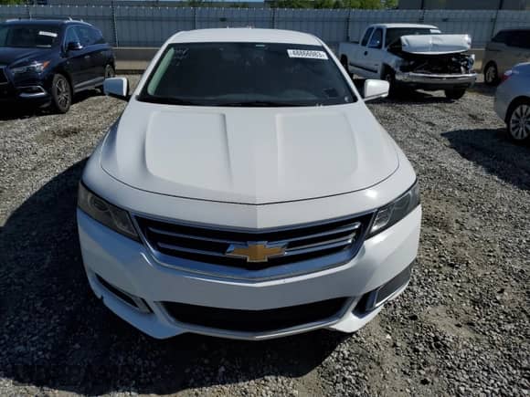 ✅ 2017 Chevrolet Impala LT • VIN: 2G1105SAXH9192044 • Lot: 48866983. Wystawiony na Copart z przebiegiem 217 389 mil mil. Skorzystaj z bezpłatnego archiwum sprzedaży aukcyjnych z USA i zobacz szczegółowy raport historii pojazdu na DreamBid. Zdjęcie 5.