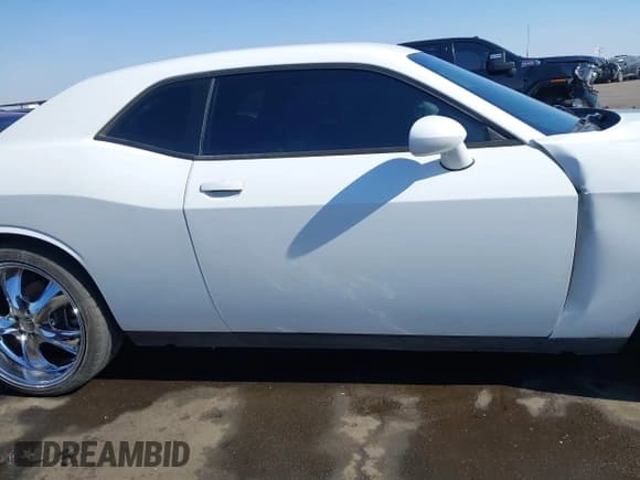 ✅ 2013 Dodge Challenger SXT • VIN: 2C3CDYAG3DH573945 • Lot: 41443472. Wystawiony na IAAI z przebiegiem 149 823 mil. Bezpłatny archiwum sprzedaży aukcyjnych z USA i szczegółowy raport historii pojazdu na DreamBid. Zdjęcie 13.