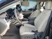 ✅ 2024 Cadillac XT5 FWD Premium Luxury • VIN: 1GYKNCR44RZ757102 • Lot: 82776845. Wystawiony na Copart z przebiegiem 21 895 mil. Bezpłatny archiwum sprzedaży aukcyjnych z USA i szczegółowy raport historii pojazdu na DreamBid. Zdjęcie 7.