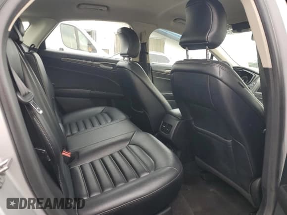 ✅ 2019 Ford Fusion SEL • VIN: 3FA6P0CD0KR269418 • Лот: 91697185. Опубликован ранее на Copart с пробегом 154 130 миль. Бесплатный доступ к архиву аукционных продаж из США и подробный отчёт об истории автомобиля на DreamBid. Изображение 10.