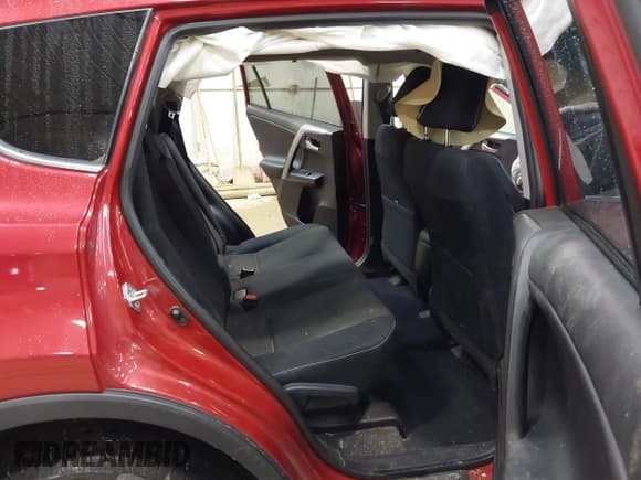 ✅ 2016 Toyota RAV4 XLE • VIN: 2T3RFREV7GW464455 • Lot: 43803958. Listed on IAAI with 85,964 mi. Free auction sales archive from the USA and detailed vehicle history report at DreamBid. Image 8.