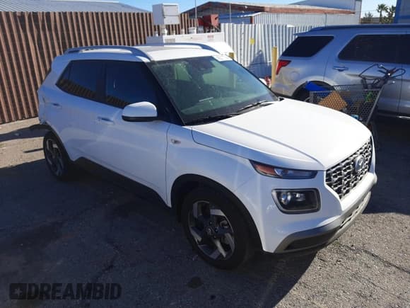 ✅ 2021 Hyundai Venue SEL • VIN: KMHRC8A35MU090505 • Lot: 48211704. Listed on Copart with 9,869 mi. Free auction sales archive from the USA and detailed vehicle history report at DreamBid. Image 4.
