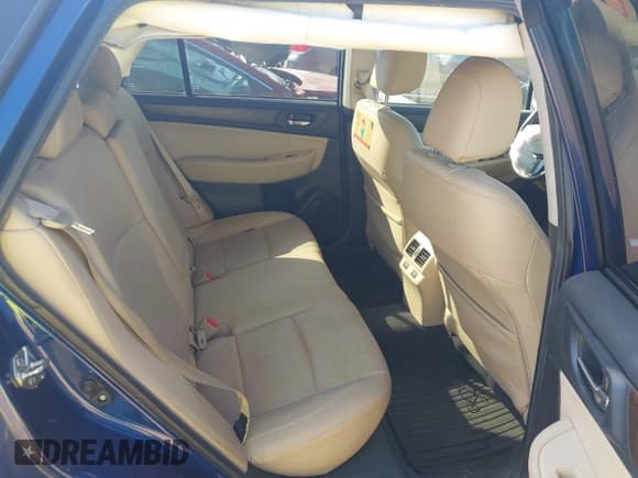 ✅ 2015 Subaru Outback Limited • VIN: 4S4BSBNC7F3357566 • Lot: 43287614. Listed on IAAI with 267,824 mi. Free auction sales archive from the USA and detailed vehicle history report at DreamBid. Image 8.