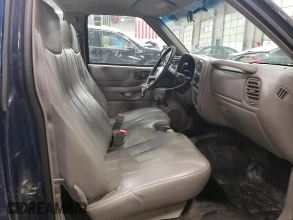 ✅ 2000 Chevrolet S-10 LS • VIN: 1GCCS1456YK266190 • Лот: 86311344. Опубликован ранее на Copart с пробегом 82 716 миль. Бесплатный доступ к архиву аукционных продаж из США и подробный отчёт об истории автомобиля на DreamBid. Изображение 10.