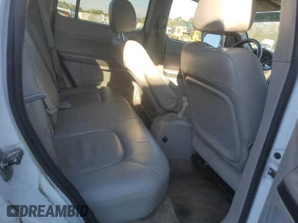 ✅ 2010 Chevrolet HHR 1LT • VIN: 3GNBABDB8AS651486 • Lot: 83614064. Listed on Copart with 114,498 mi. Free auction sales archive from the USA and detailed vehicle history report at DreamBid. Image 10.