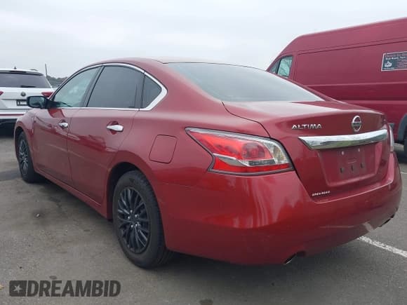 ✅ 2015 Nissan Altima SV • VIN: 1N4AL3AP4FC473082 • Лот: 43672712. Опубликован ранее на IAAI с пробегом 152 980 миль. Бесплатный доступ к архиву аукционных продаж из США и подробный отчёт об истории автомобиля на DreamBid. Изображение 3.