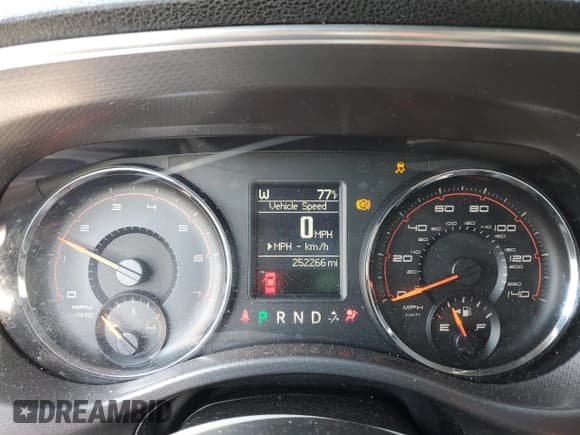 ✅ 2011 Dodge Charger Rallye • VIN: 2B3CL3CG7BH553520 • Лот: 67990965. Опубликован ранее на Copart с пробегом 252 266 миль. Бесплатный доступ к архиву аукционных продаж из США и подробный отчёт об истории автомобиля на DreamBid. Изображение 9.