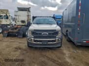✅ 2022 Ford F-450 • VIN: 1FD0W4HN5NEE51923 • Lot: 93990025. Wystawiony na Copart z przebiegiem 145 674 mil. Bezpłatny archiwum sprzedaży aukcyjnych z USA i szczegółowy raport historii pojazdu na DreamBid. Zdjęcie 5.