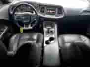 2021 Dodge Challenger z VIN NJ1659E, wystawiony jako Copart lot #42813565 z przebiegiem 28 061 mil mil oraz Szkoda całkowita • Salvage title. Historia ofert i sprzedaży dostępna na DreamBid. Obrazek 8.