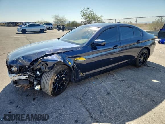 ✅ 2019 BMW 5 Series 530i • VIN: WBAJA5C50KWW14419 • Лот: 60823925. Опубликован ранее на Copart с пробегом 81 149 миль. Бесплатный доступ к архиву аукционных продаж из США и подробный отчёт об истории автомобиля на DreamBid. Изображение 1.