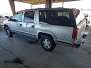 ✅ 1997 GMC Suburban • VIN: 3GKFK16R3VG505683 • Lot: 84783745. Wystawiony na Copart z przebiegiem 198 773 mil. Bezpłatny archiwum sprzedaży aukcyjnych z USA i szczegółowy raport historii pojazdu na DreamBid. Zdjęcie 2.