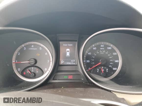 2014 Hyundai Santa Fe with VIN 5XYZUDLB0EG151762, listed as a Copart auction lot 91348525 with 135,823 mi miles and Salvage title. Bid and sale history available at DreamBid. Image 9.