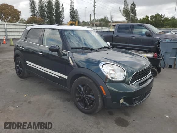 ✅ 2013 MINI Countryman S ALL4 • VIN: WMWZC5C58DWP31357 • Lot: 51438035. Listed on Copart with 98,138 mi. Free auction sales archive from the USA and detailed vehicle history report at DreamBid. Image 4.