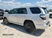 ✅ 2023 Toyota 4Runner Limited • VIN: JTEKU5JR9P6089206 • Lot: 64828415. Wystawiony na Copart z przebiegiem 23 471 mil. Bezpłatny archiwum sprzedaży aukcyjnych z USA i szczegółowy raport historii pojazdu na DreamBid. Zdjęcie 2.