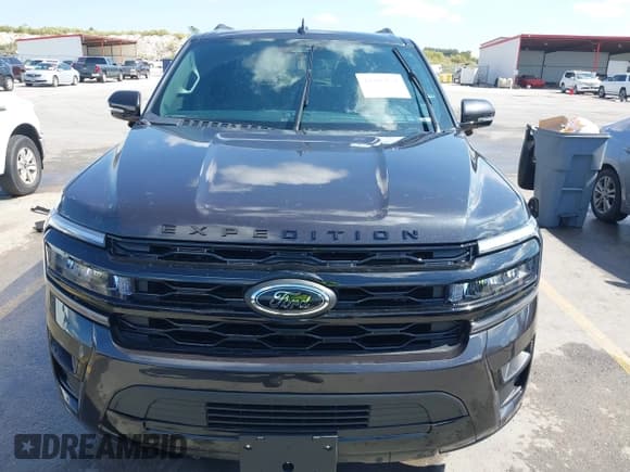 ✅ 2024 Ford Expedition Limited • VIN: 1FMJU1K88REA96473 • Lot: 43406938. Listed on IAAI with 13,285 mi. Free auction sales archive from the USA and detailed vehicle history report at DreamBid. Image 6.