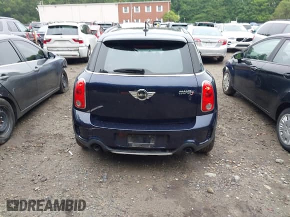 ✅ 2016 MINI Countryman S • VIN: WMWZC5C56GWU02063 • Lot: 42700641. Listed on IAAI with 157,960 mi. Free auction sales archive from the USA and detailed vehicle history report at DreamBid. Image 16.