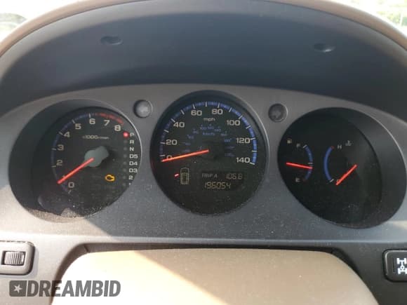 ✅ 2004 Acura MDX • VIN: 2HNYD18294H507915 • Lot: 62997245. Wystawiony na Copart z przebiegiem 196 054 mil. Bezpłatny archiwum sprzedaży aukcyjnych z USA i szczegółowy raport historii pojazdu na DreamBid. Zdjęcie 9.