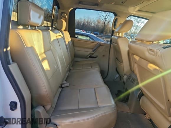 ✅ 2011 Nissan Titan SL • VIN: 1N6AA0EC1BN305465 • Lot: 97016175. Listed on Copart with 237,523 mi. Free auction sales archive from the USA and detailed vehicle history report at DreamBid. Image 10.