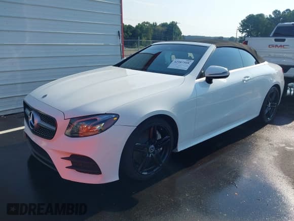 ✅ 2018 Mercedes-Benz E 400 • VIN: WDD1K6FB2JF042782 • Lot: 42987508. Wystawiony na IAAI z przebiegiem 75 257 mil. Bezpłatny archiwum sprzedaży aukcyjnych z USA i szczegółowy raport historii pojazdu na DreamBid. Zdjęcie 2.