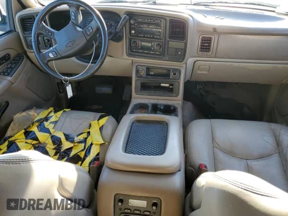 2004 Chevrolet Suburban LT с VIN 3GNEC16T54G255451, выставлен на аукционе Copart как лот 78898154 с пробегом Не указан миль и Списание • Salvage title. История ставок и продаж доступна на DreamBid. Изображение 8.