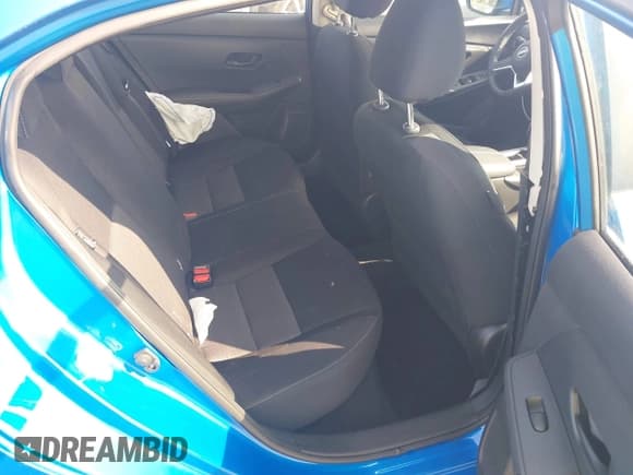 ✅ 2024 Nissan Sentra SV • VIN: 3N1AB8CV7RY313833 • Lot: 43221322. Listed on IAAI with 11,917 mi. Free auction sales archive from the USA and detailed vehicle history report at DreamBid. Image 8.