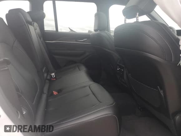 ✅ 2025 Jeep Grand Cherokee Limited • VIN: 1C4RJHBG8SC333450 • Лот: 69494405. Опубликован ранее на Copart с пробегом 2 119 миль. Бесплатный доступ к архиву аукционных продаж из США и подробный отчёт об истории автомобиля на DreamBid. Изображение 11.