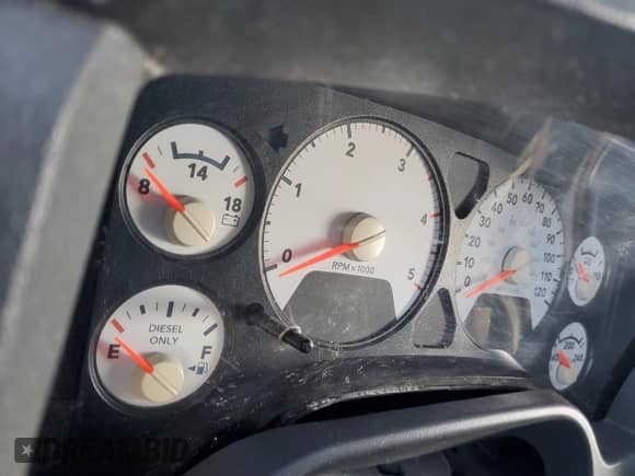 2007 Dodge 3500 Laramie z VIN 3D3MX39C57G722153, wystawiony jako Copart lot #72053824 z przebiegiem Nie podano mil oraz Szkoda całkowita • Salvage title. Historia ofert i sprzedaży dostępna na DreamBid. Obrazek 9.