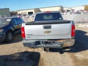 ✅ 2007 Chevrolet Silverado 1500 1LT • VIN: 2GCEC13J171730196 • Lot: 43476968. Wystawiony na IAAI z przebiegiem 319 737 mil. Bezpłatny archiwum sprzedaży aukcyjnych z USA i szczegółowy raport historii pojazdu na DreamBid. Zdjęcie 16.