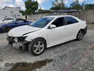 2013 Toyota Camry L с VIN 4T1BF1FK4DU279176, выставлен на аукционе Copart как лот 83811205 с пробегом 174 588 миль миль и Списание • Salvage title. История ставок и продаж доступна на DreamBid. Изображение 1.