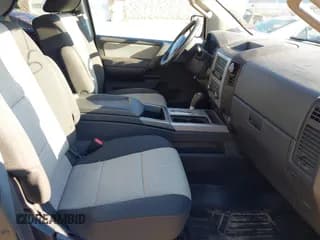 ✅ 2012 Nissan Titan SV • VIN: 1N6AA0ECXCN315672 • Lot: 43770165. Wystawiony na IAAI z przebiegiem 108 281 mil. Bezpłatny archiwum sprzedaży aukcyjnych z USA i szczegółowy raport historii pojazdu na DreamBid. Zdjęcie 5.