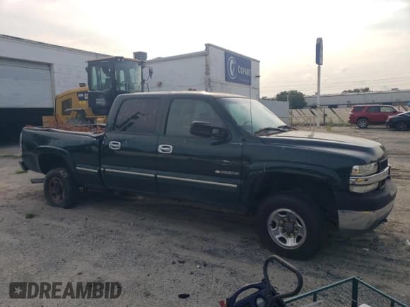 ✅ 2002 Chevrolet Silverado 2500HD LS • VIN: 1GCHK23152F150036 • Lot: 65049224. Wystawiony na Copart z przebiegiem 279 577 mil. Bezpłatny archiwum sprzedaży aukcyjnych z USA i szczegółowy raport historii pojazdu na DreamBid. Zdjęcie 4.
