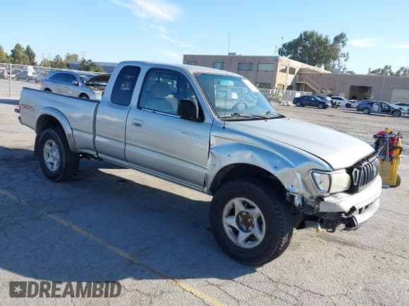 ✅ 2002 Toyota Tacoma PreRunner • VIN: 5TESN92N22Z036458 • Lot: 43032856. Listed on IAAI with 127,929 mi. Free auction sales archive from the USA and detailed vehicle history report at DreamBid. Image 1.