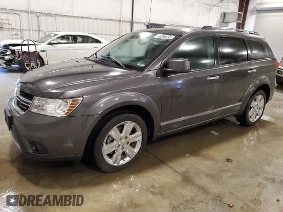 ✅ 2015 Dodge Journey Limited • VIN: 3C4PDDDG0FT526805 • Lot: 85527235. Wystawiony na Copart z przebiegiem 117 078 mil. Bezpłatny archiwum sprzedaży aukcyjnych z USA i szczegółowy raport historii pojazdu na DreamBid. Zdjęcie 1.