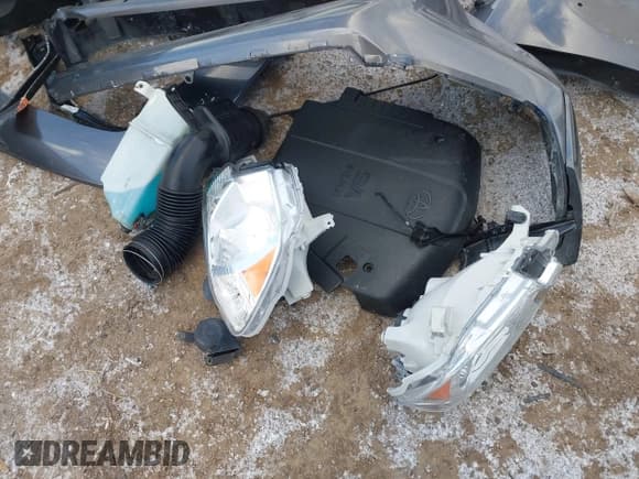 ✅ 2015 Toyota Tacoma • VIN: 3TMLU4EN8FM177785 • Lot: 41082160. Listed on IAAI with 156,761 mi. Free auction sales archive from the USA and detailed vehicle history report at DreamBid. Image 20.