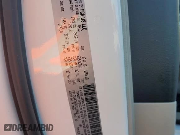 ✅ 2020 Chrysler Pacifica Touring L • VIN: 2C4RC1BG4LR103012 • Lot: 91020155. Wystawiony na Copart z przebiegiem 79 849 mil. Bezpłatny archiwum sprzedaży aukcyjnych z USA i szczegółowy raport historii pojazdu na DreamBid. Zdjęcie 13.