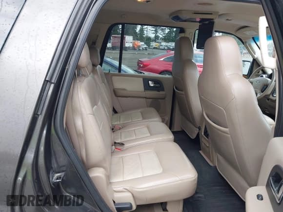 ✅ 2005 Ford Expedition Eddie Bauer • VIN: 1FMPU18535LA72174 • Lot: 41967596. Listed on IAAI with 232,312 mi. Free auction sales archive from the USA and detailed vehicle history report at DreamBid. Image 8.