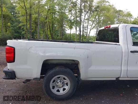 ✅ 2018 Chevrolet Silverado 1500 Work Truck • VIN: 1GCNCNEH0JZ106616 • Лот: 43014466. Опубликован ранее на IAAI с пробегом 256 685 миль. Бесплатный доступ к архиву аукционных продаж из США и подробный отчёт об истории автомобиля на DreamBid. Изображение 18.