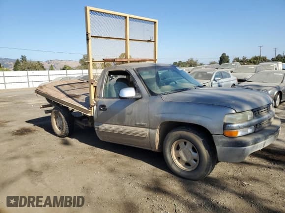 ✅ 1999 Chevrolet Silverado 1500 LS • VIN: 1GCEC14T7XE115327 • Лот: 69467974. Опубликован ранее на Copart с пробегом Не указан. Бесплатный доступ к архиву аукционных продаж из США и подробный отчёт об истории автомобиля на DreamBid. Изображение 4.
